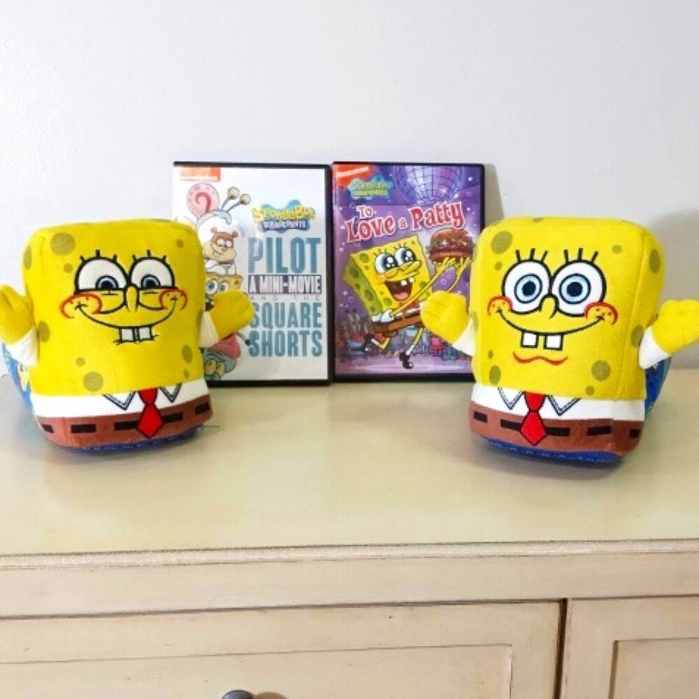 Kids unisex SpongeBob slippers size 4/5 & 2 DVDs